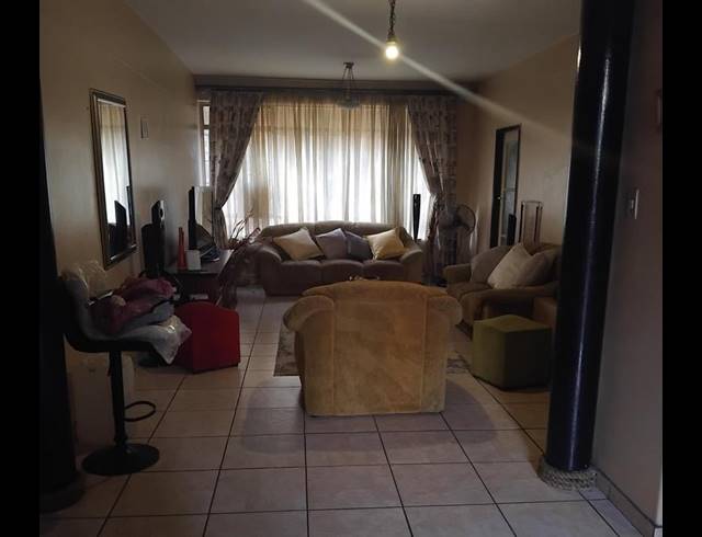 2 BEDROOM APARTMENT FOR SALE IN ARCADIA